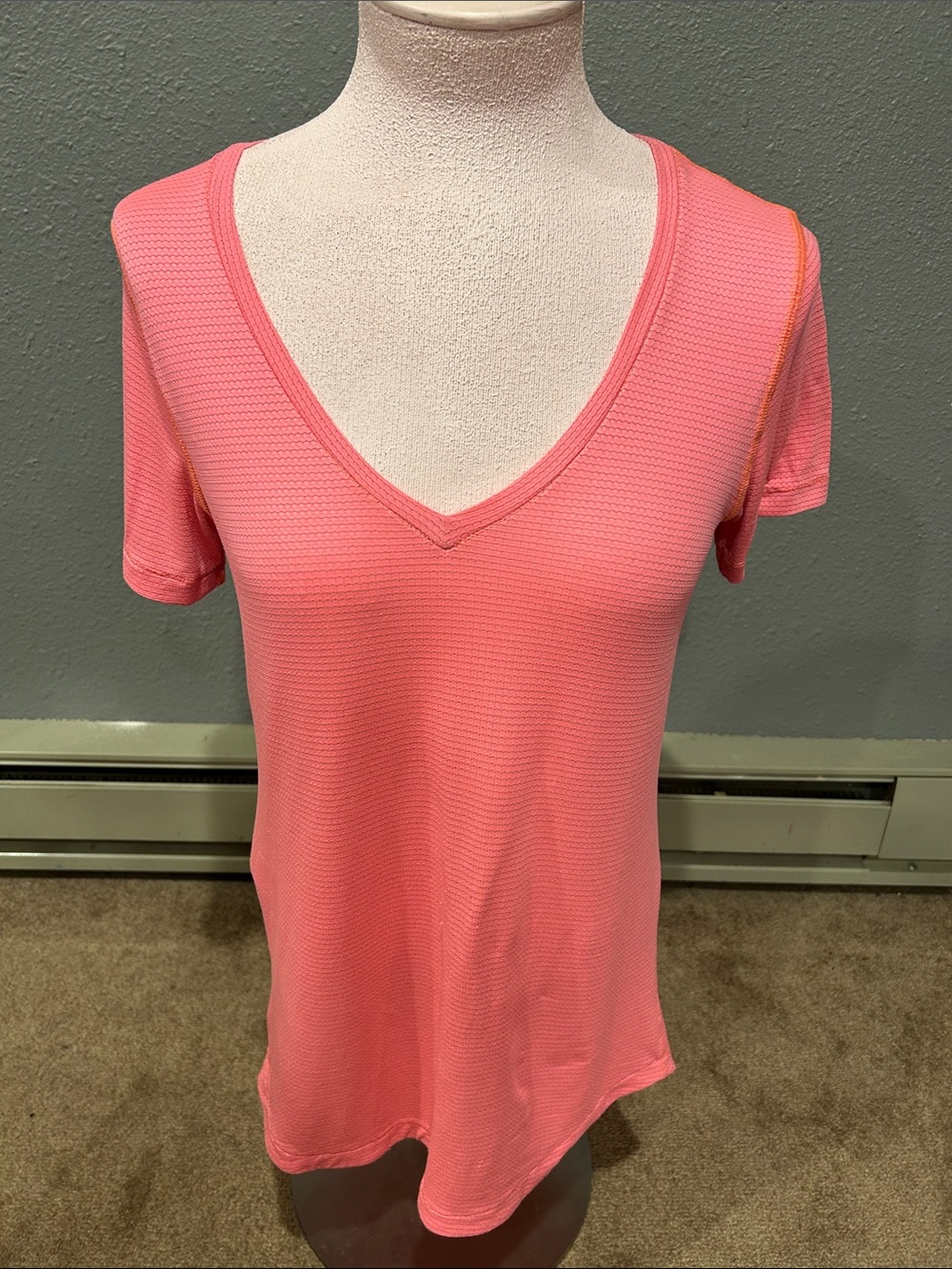 lululemon athletica Swiftly Tech Coral V-Neck Short Sleeve Top
